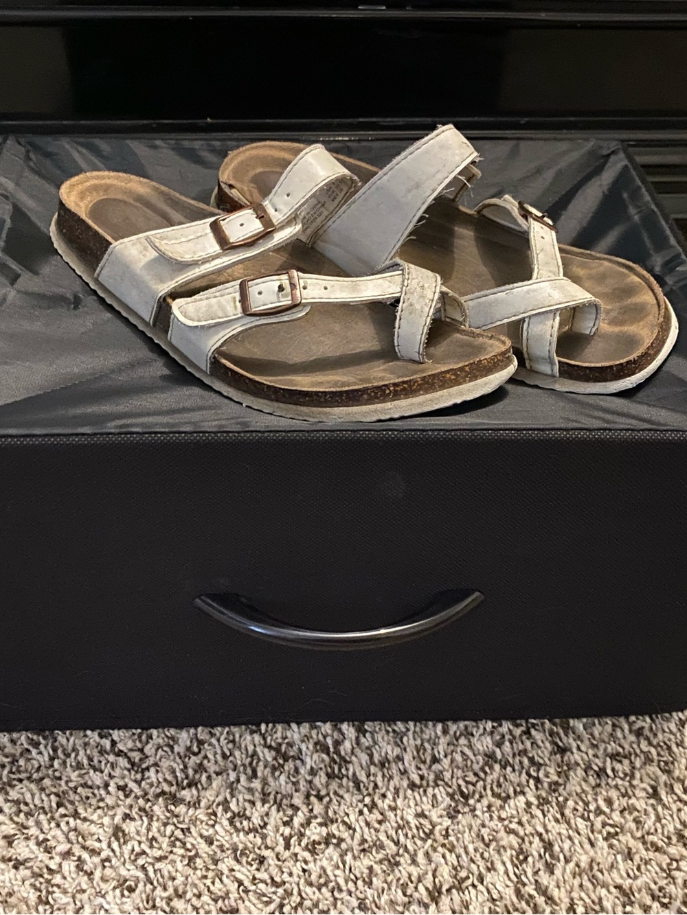 Comfort Women's White Leather Buckle Sandals